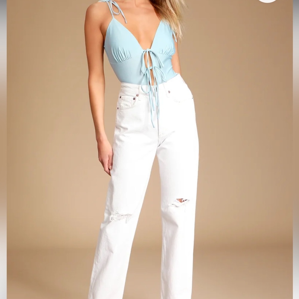 NWOT Lulu’s Tie Strap Front Bodysuit 🩵
